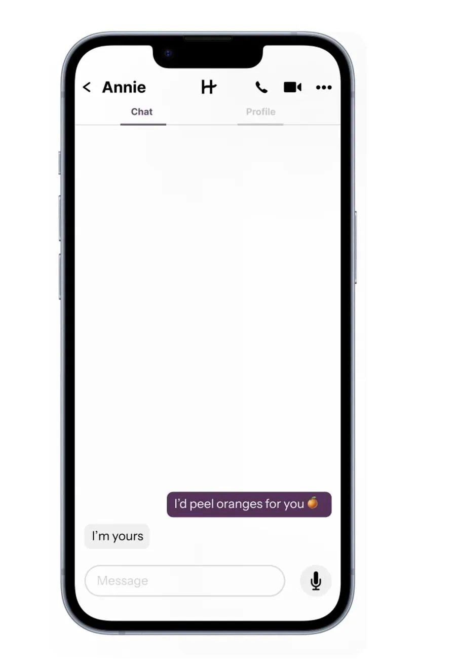 A Hinge chat mockup showing how to use a flirty opener successfully.